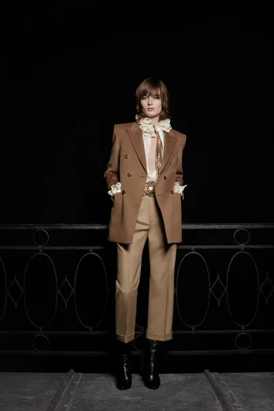 Look 27